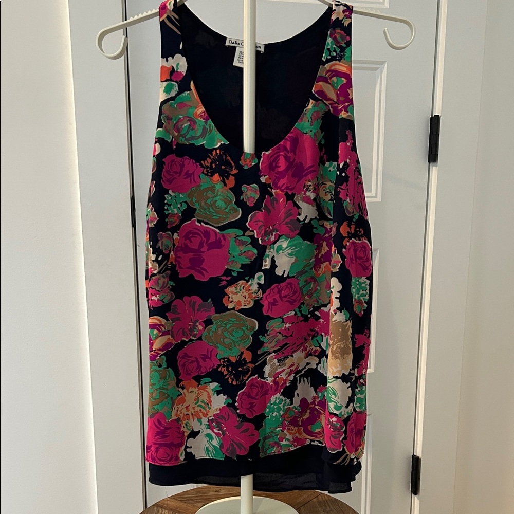 Dalia Collection Floral Tank Top - Navy/Pink